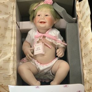 The Ashton Drake galleries cute as a button